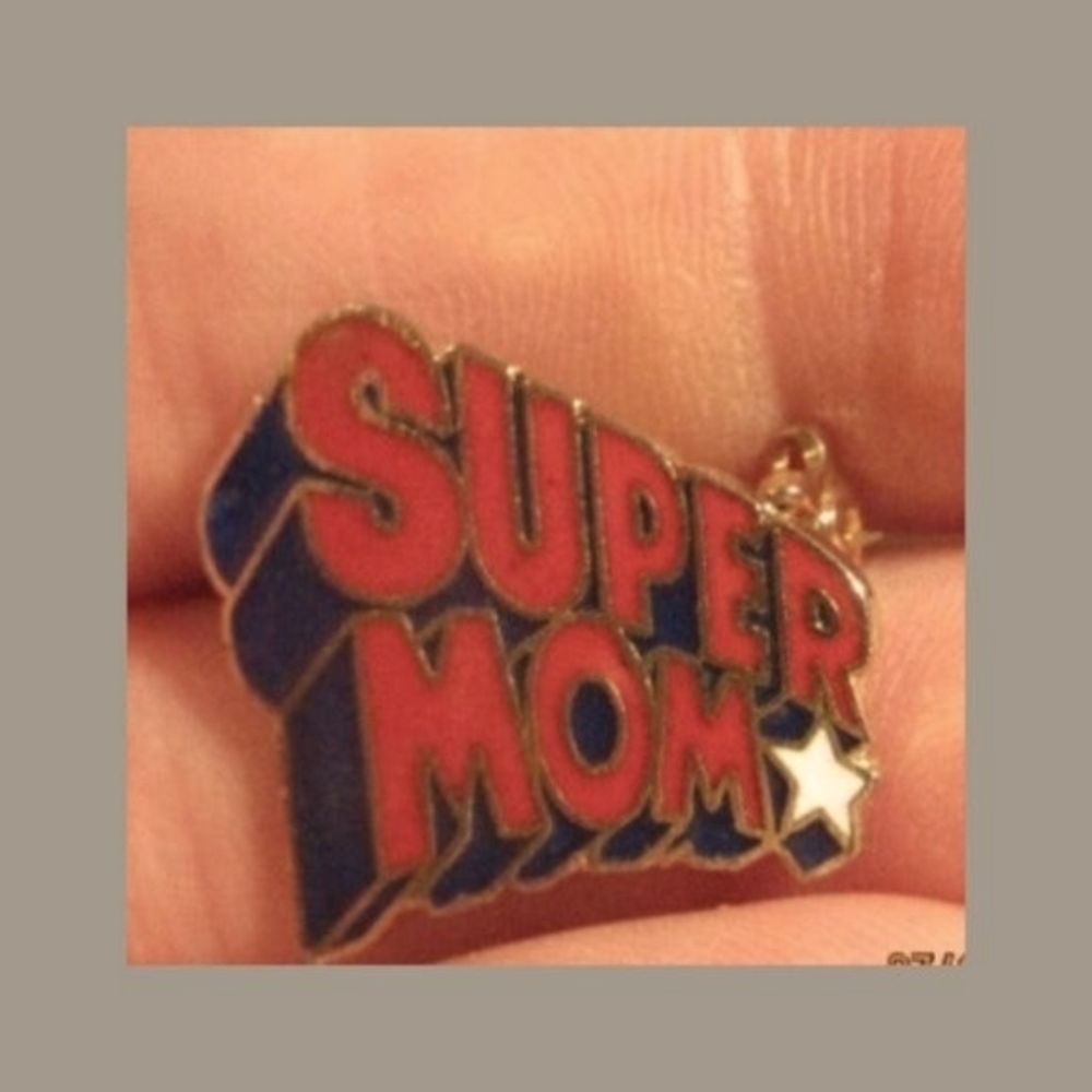 Vintage W Berrie 1980 SUPER MOM Enamel Pin